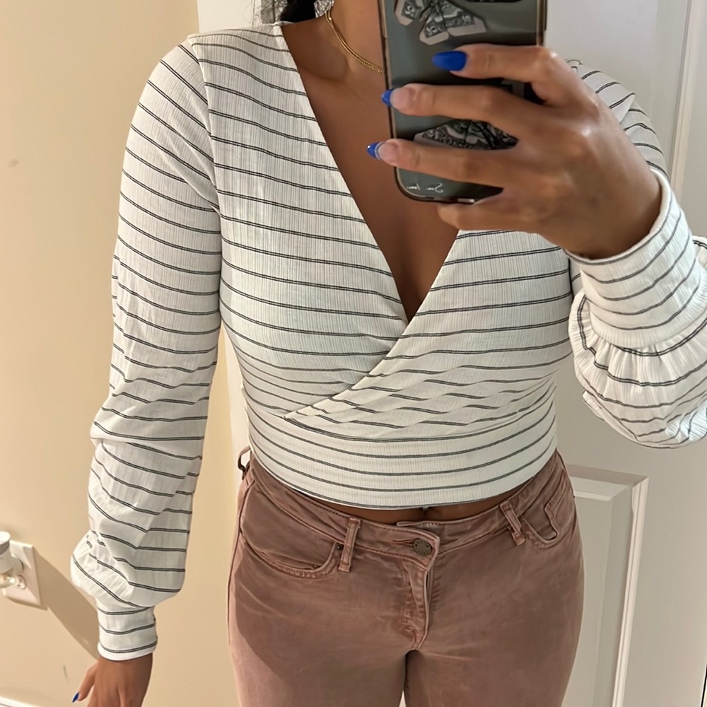 White and black striped crop top.